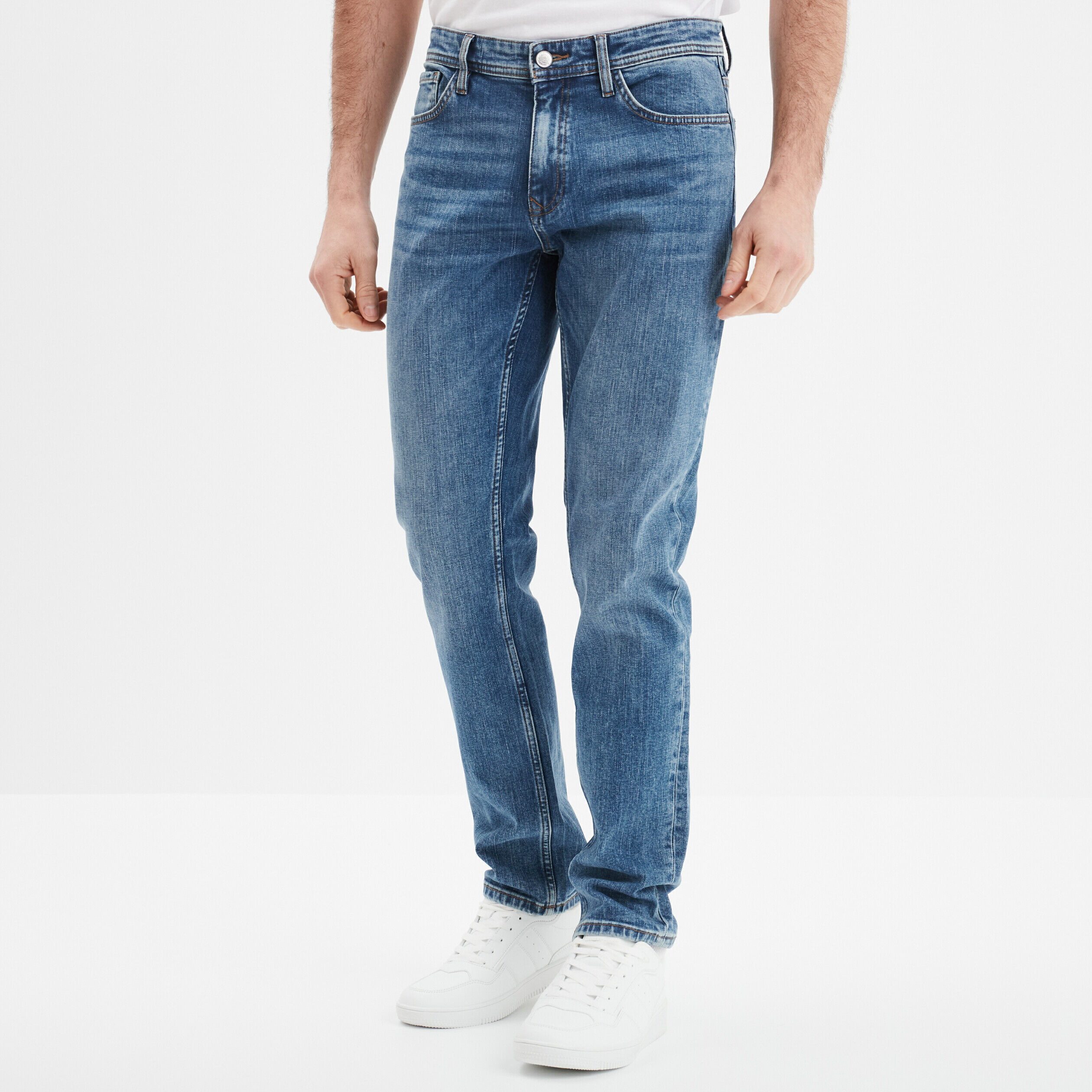 Jeans homme pas cher hotsell de marque