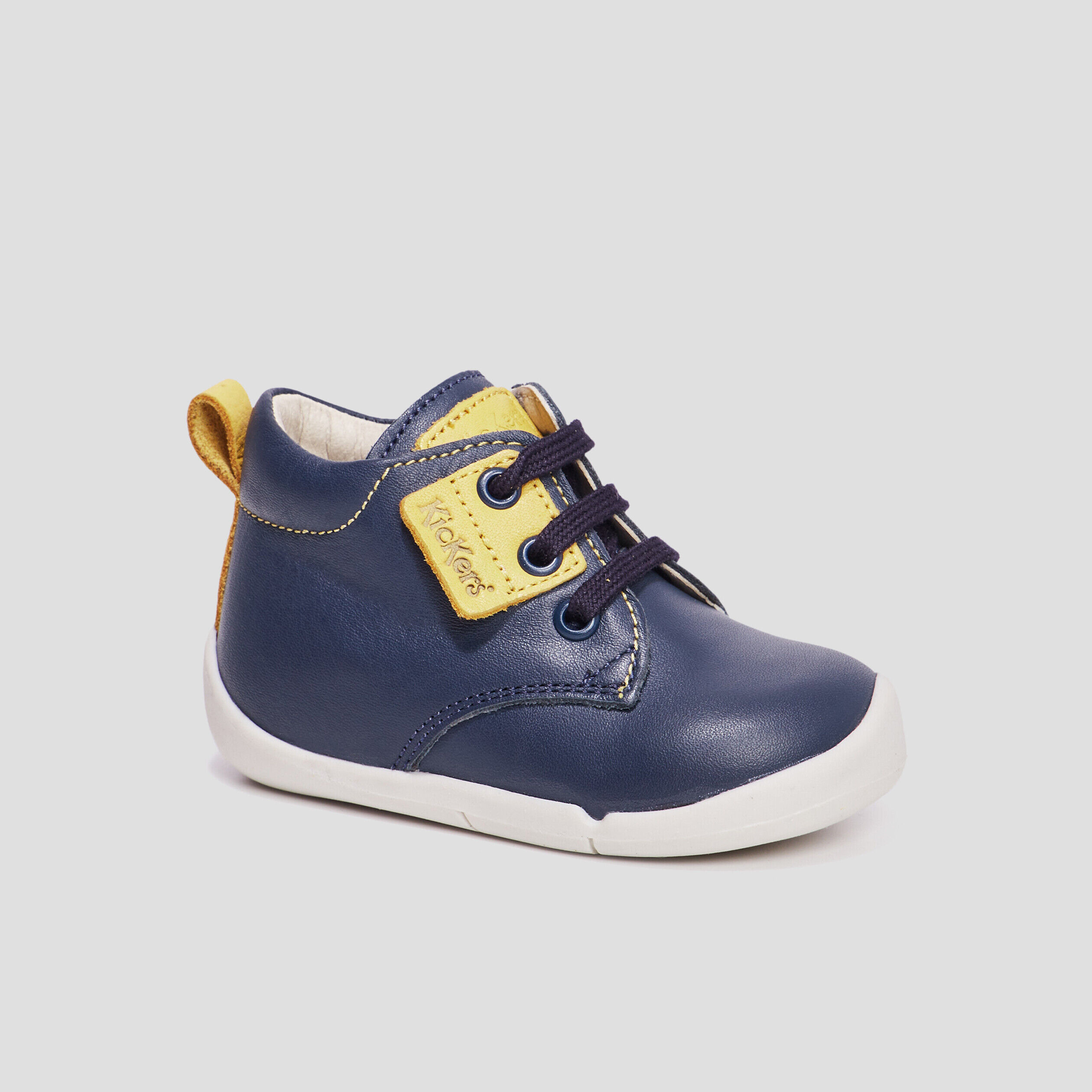 Soldes chaussures KICKERS b b jusqu 70