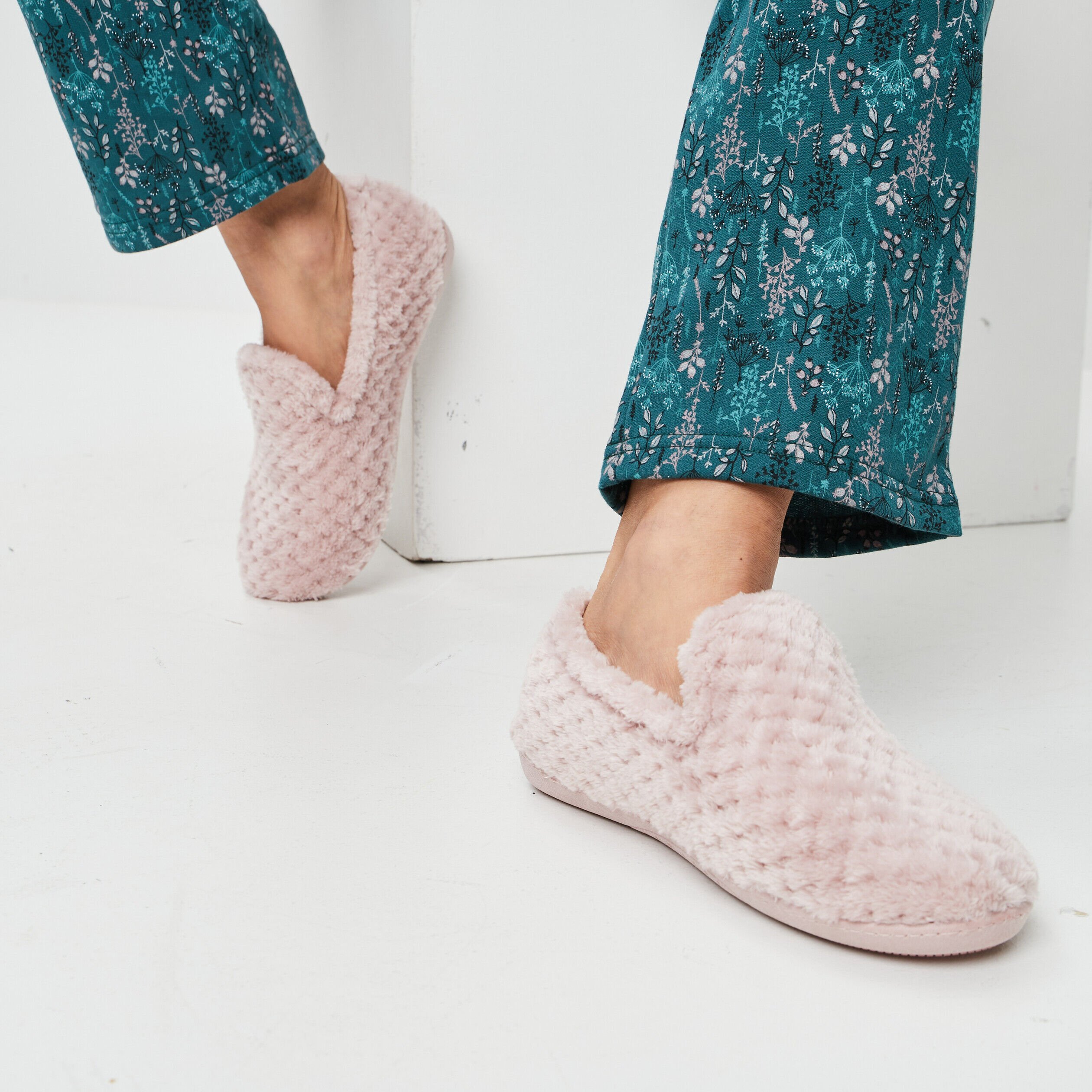 Chaussons isotoner pas cher hot sale