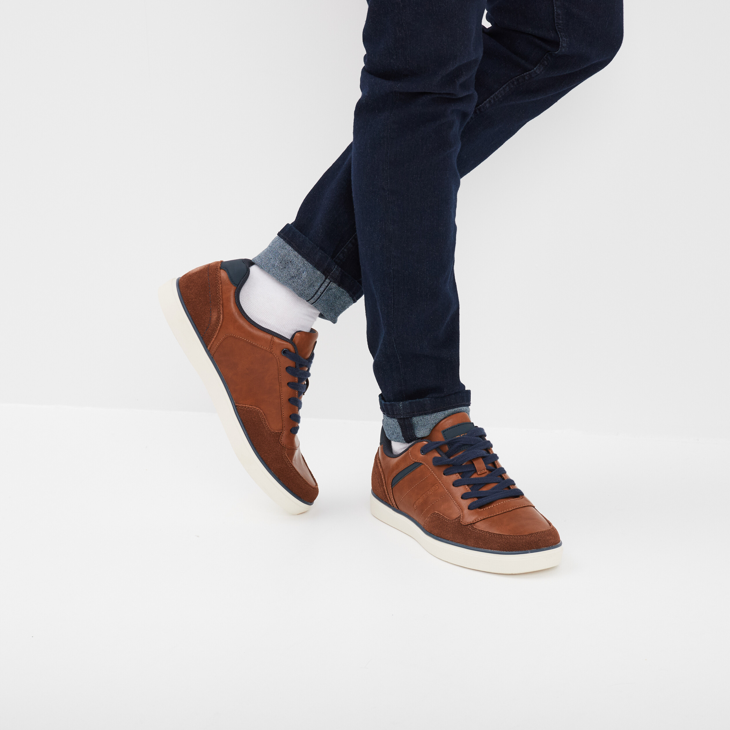 Tennis basses lacets en cuir Creeks marron homme La Halle