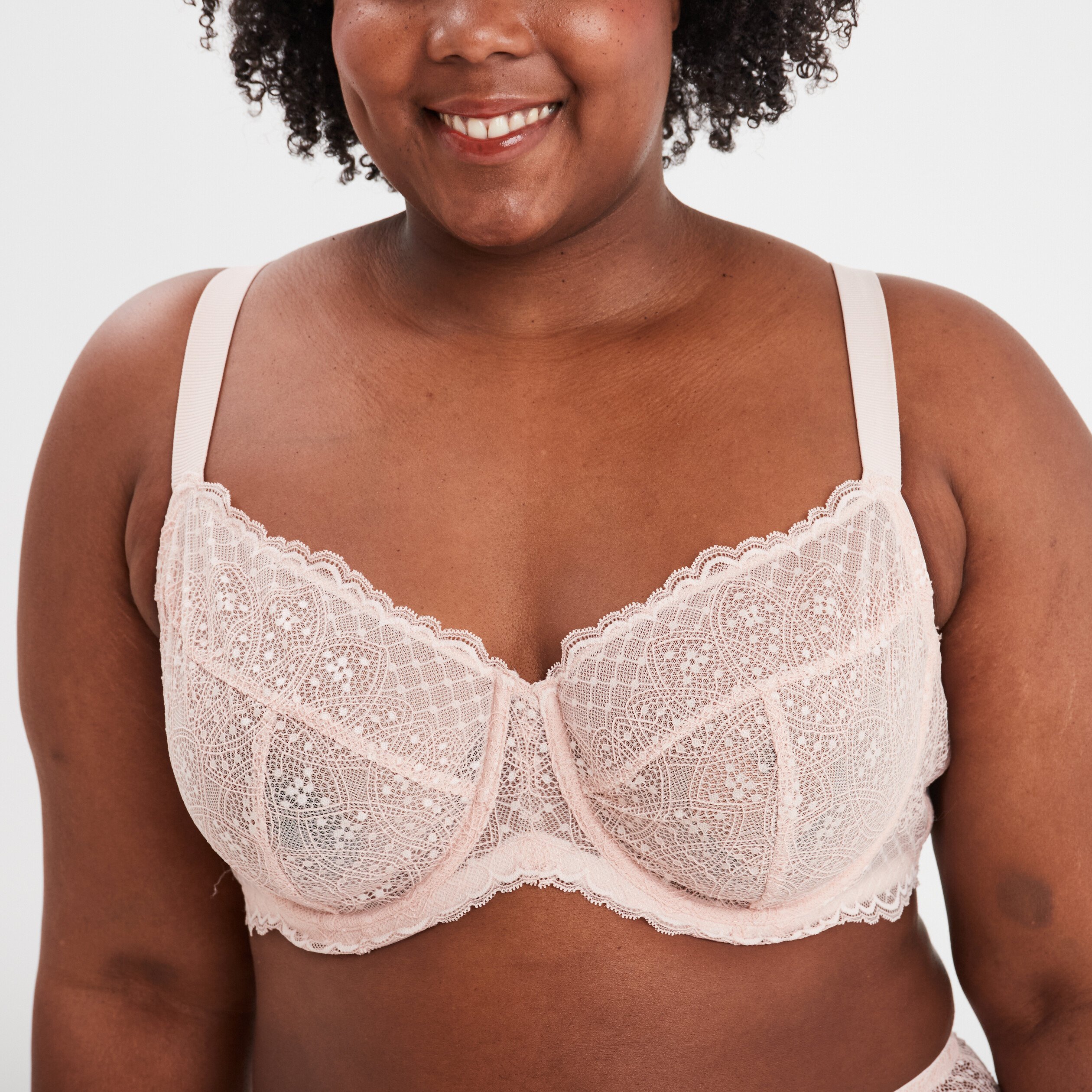 Soutien gorge grande taille femme sale