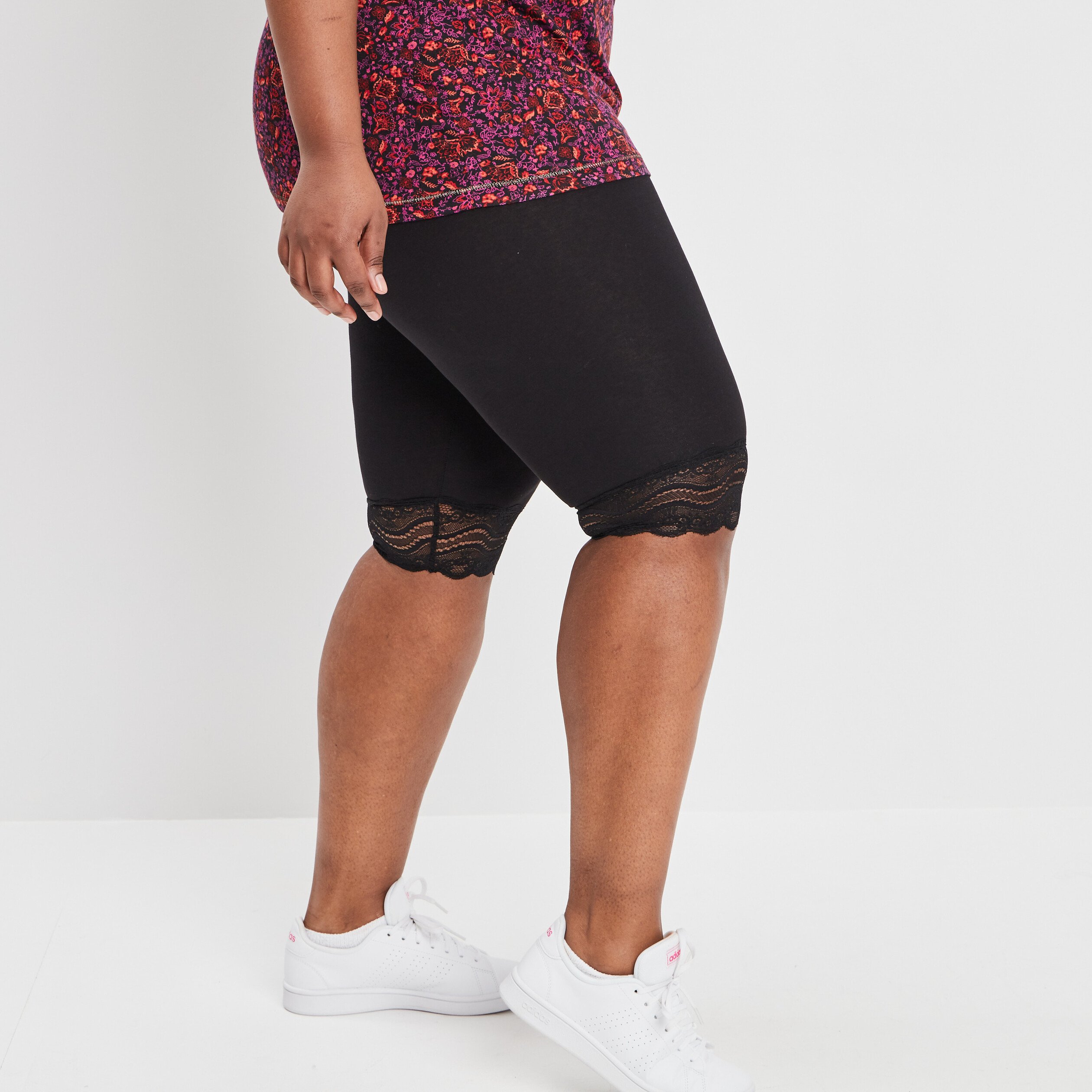 Legging court cycliste a dentelle noir femme grande taille