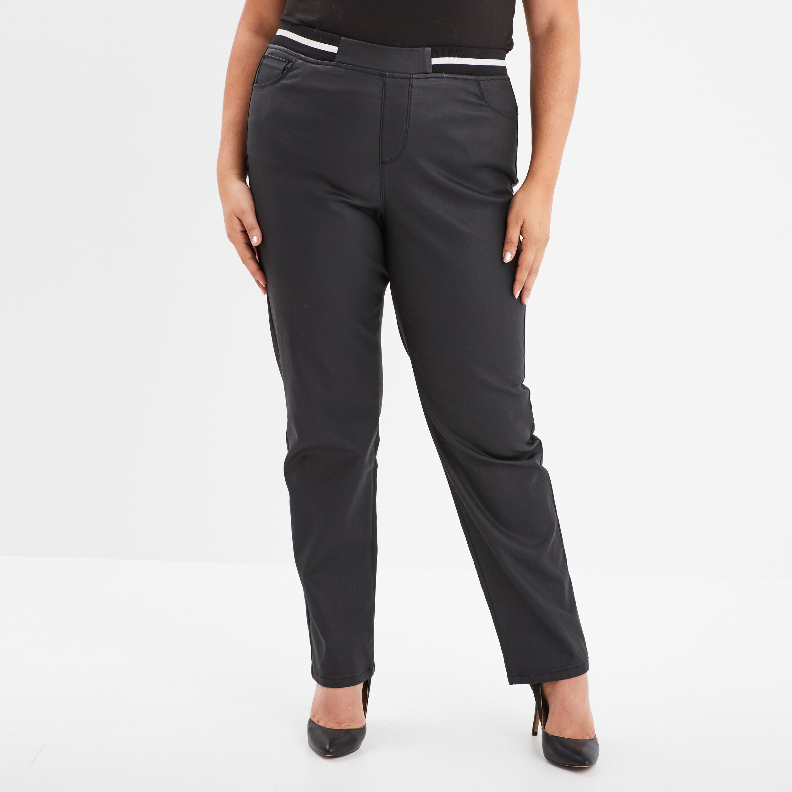 Pantalon ajuste aspect enduit noir femme grande taille