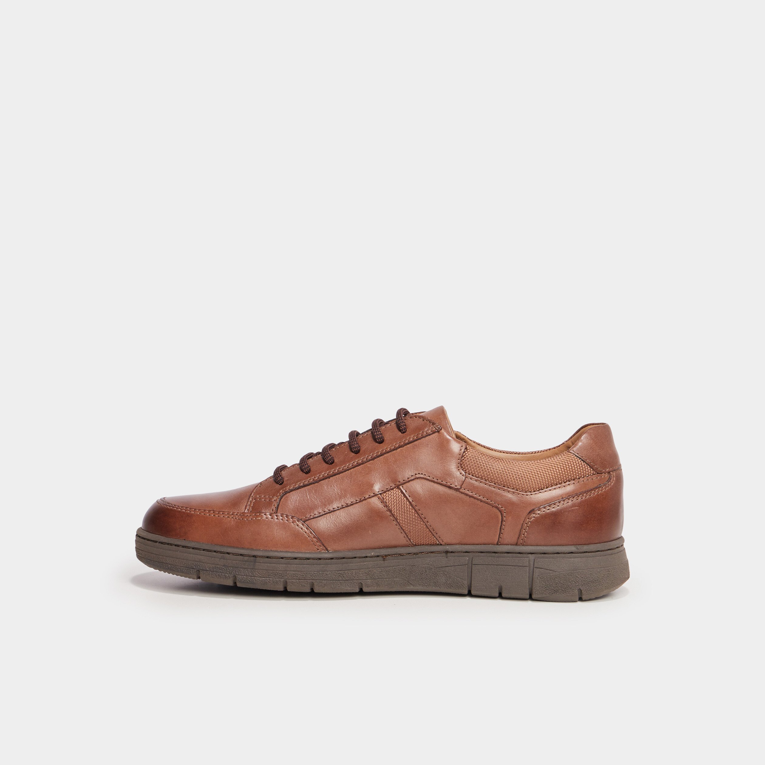 Derbies pied large en cuir marron homme