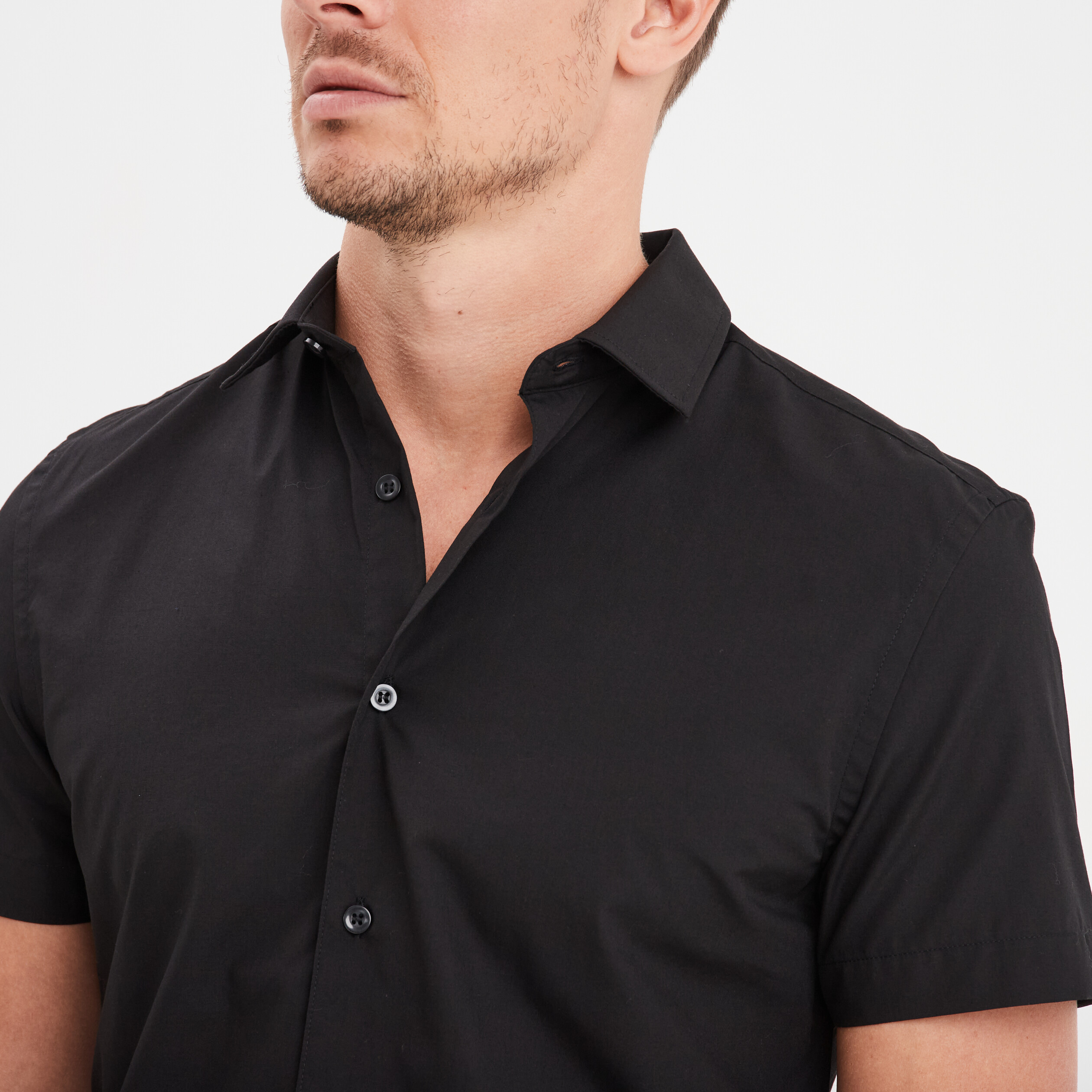 Chemise droite manches courtes noir homme