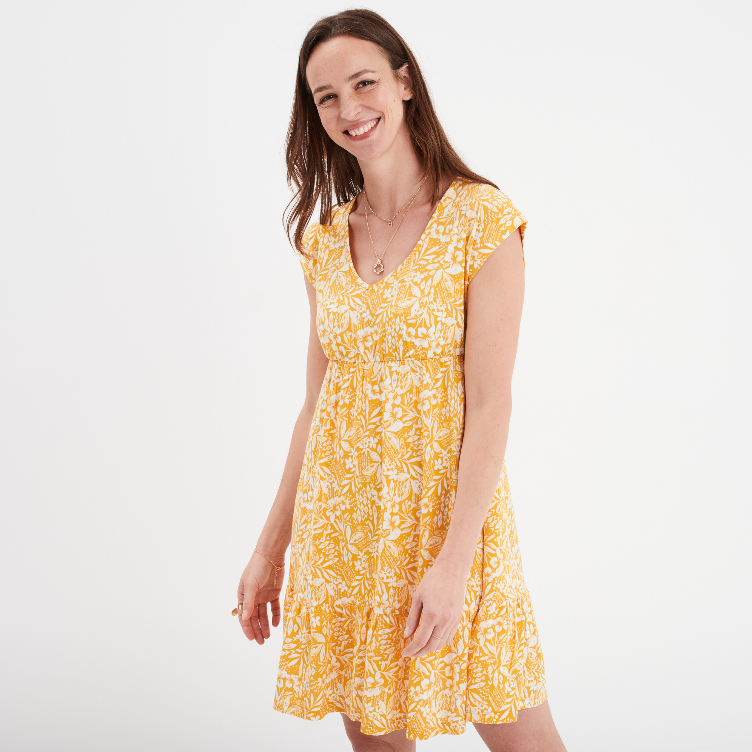 Robe patineuse jaune sale