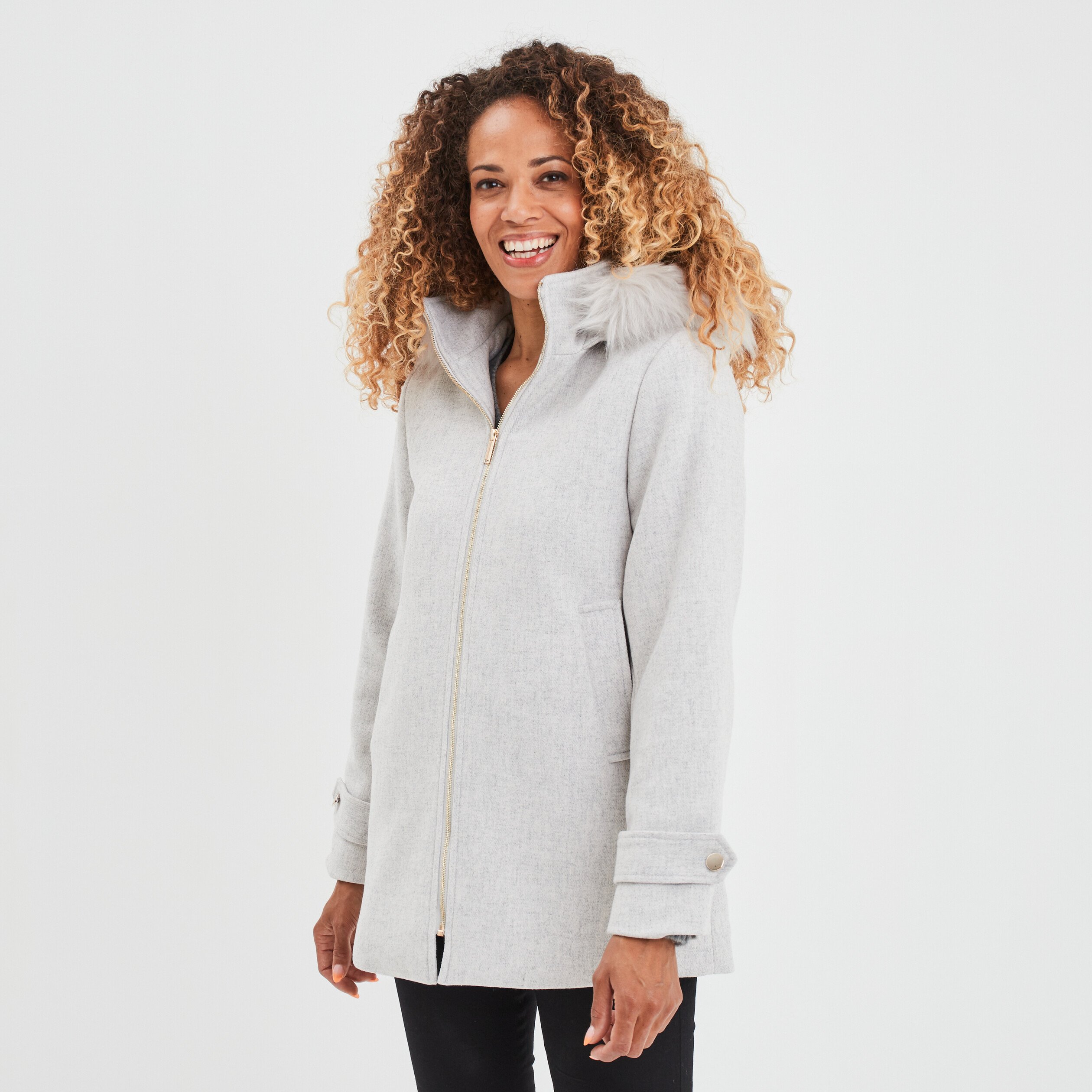 Manteau gris a capuche femme sale