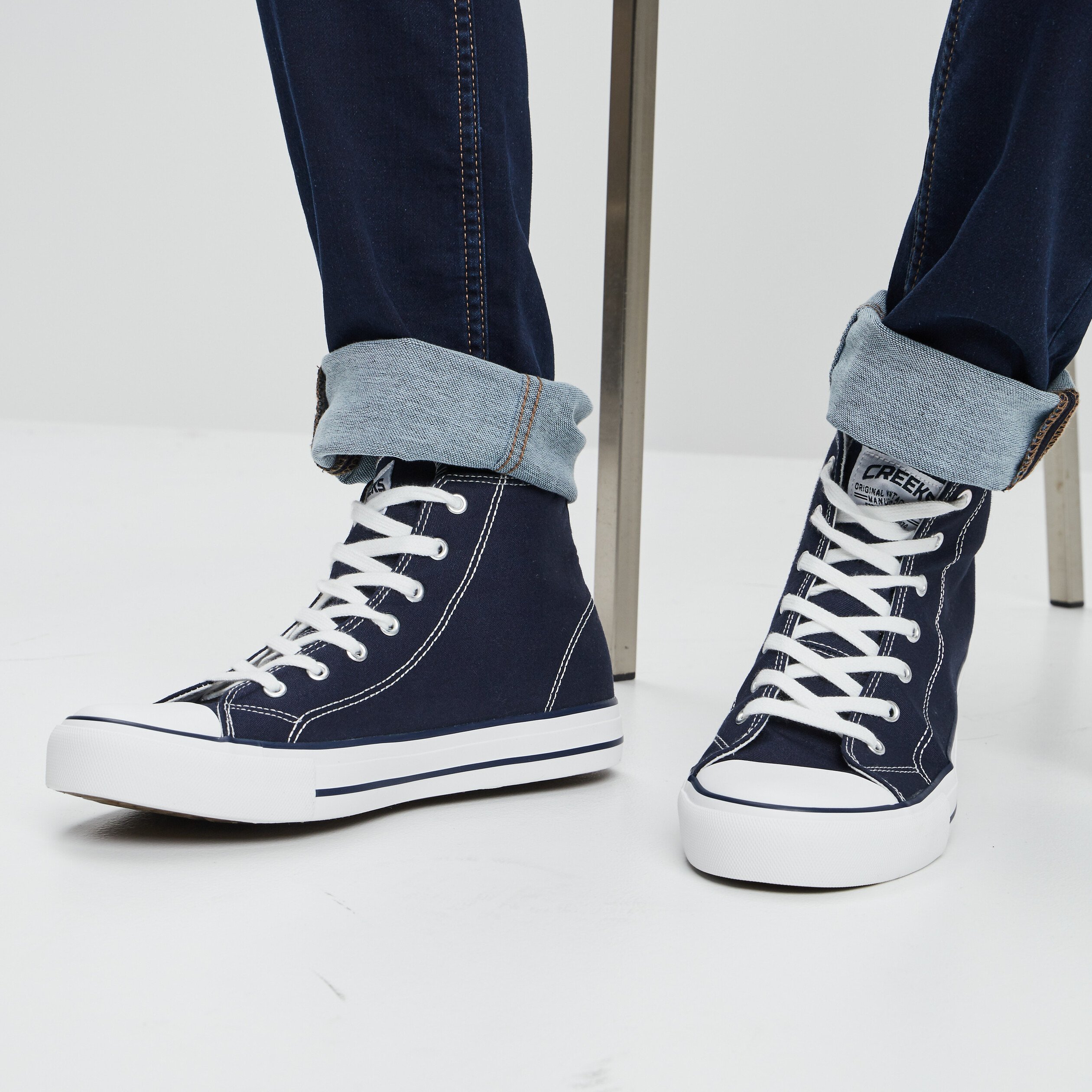 Baskets a lacets montantes en toile bleu marine homme