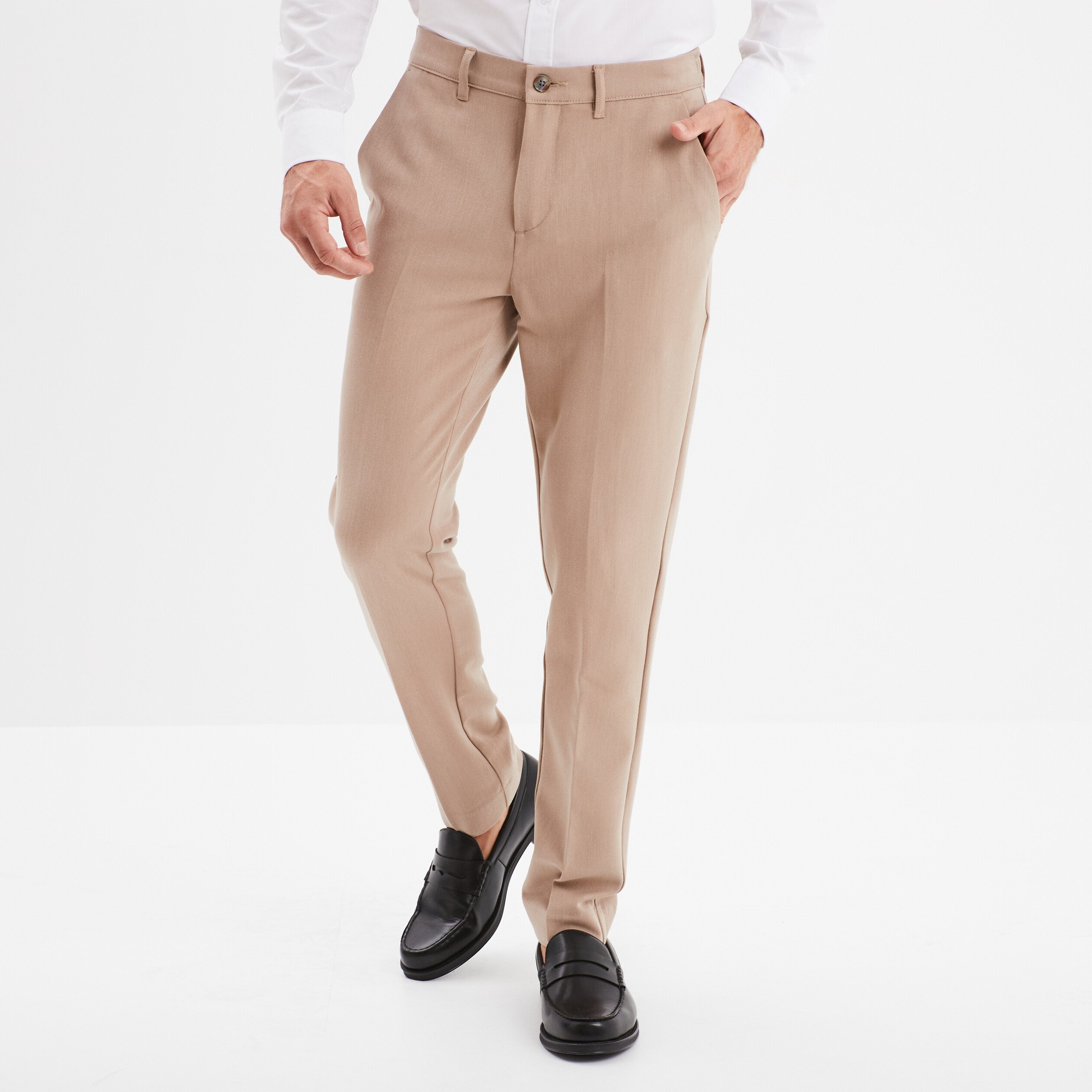 Taille chino homme sale